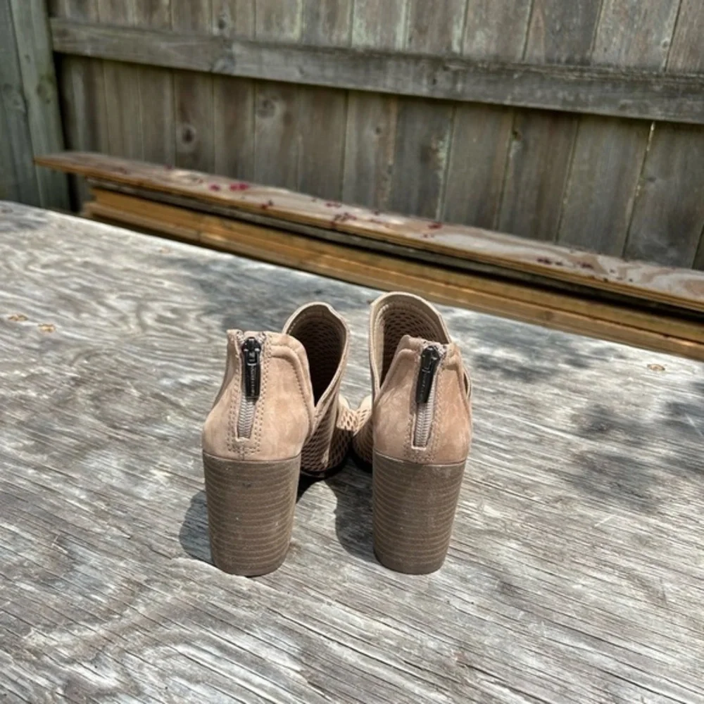 Vince Camuto Women's Katnina‎ Booties - Size 4
